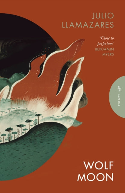 Wolf Moon by Julio Llamazares 9781805333210